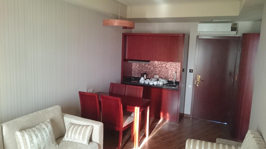 Dreamland Apartments Oasis Чакви Экстерьер фото